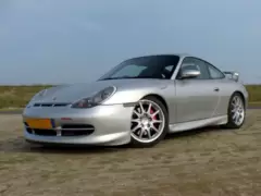 Cupê: A Essência do Carro Esportivo! Confortável para Duas Pessoas.