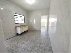 Vendo casa com 2 quartos em ótima localização próximo da rodoviária nova de Taubaté
